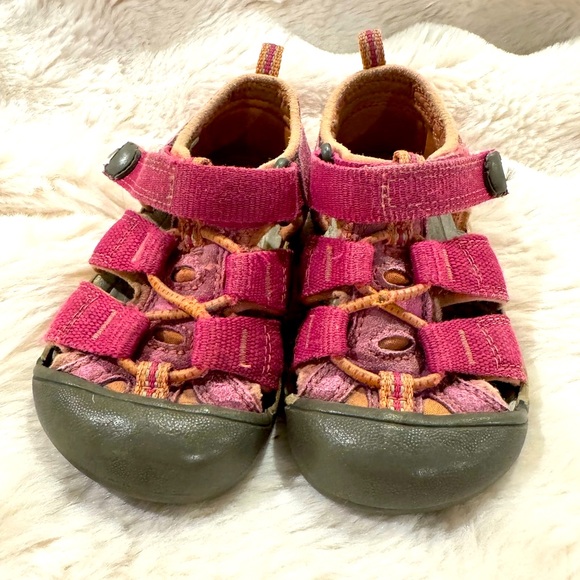 KEEN Toddler Girls Pink Sandals - Picture 1 of 6